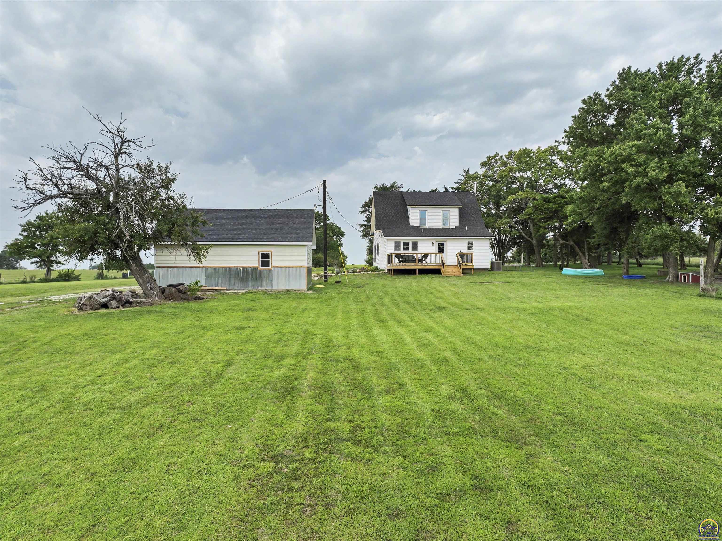 17075 Lincoln Road Onaga, KS 66521 - Photo 8 of 48
