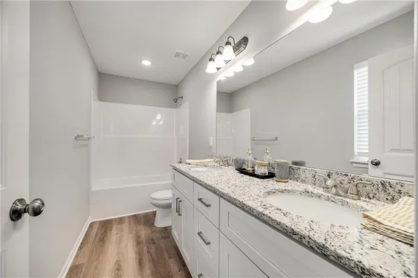 $349,900 | 508 Foxglove Lane, Raymore, MO 64083