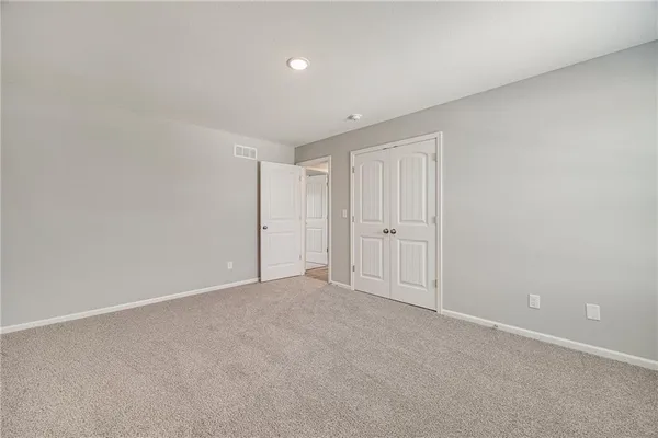 $349,900 | 508 Foxglove Lane, Raymore, MO 64083