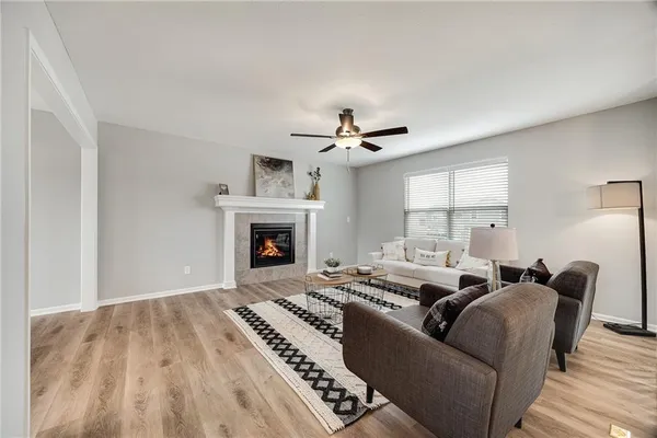 $349,900 | 508 Foxglove Lane, Raymore, MO 64083