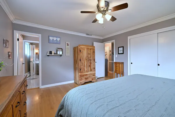 $599,900 | 1303 East Ironwood Drive, Mount Prospect, IL 60056