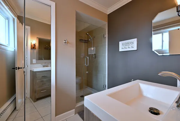 $599,900 | 1303 East Ironwood Drive, Mount Prospect, IL 60056