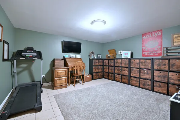 $599,900 | 1303 East Ironwood Drive, Mount Prospect, IL 60056