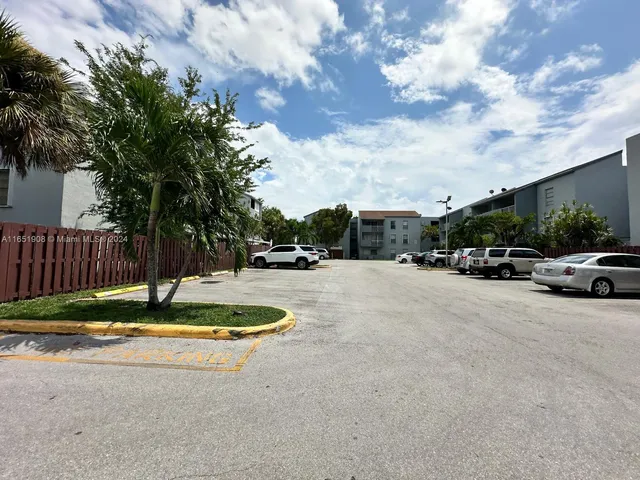 a view of outdoor space yard and entertaining space