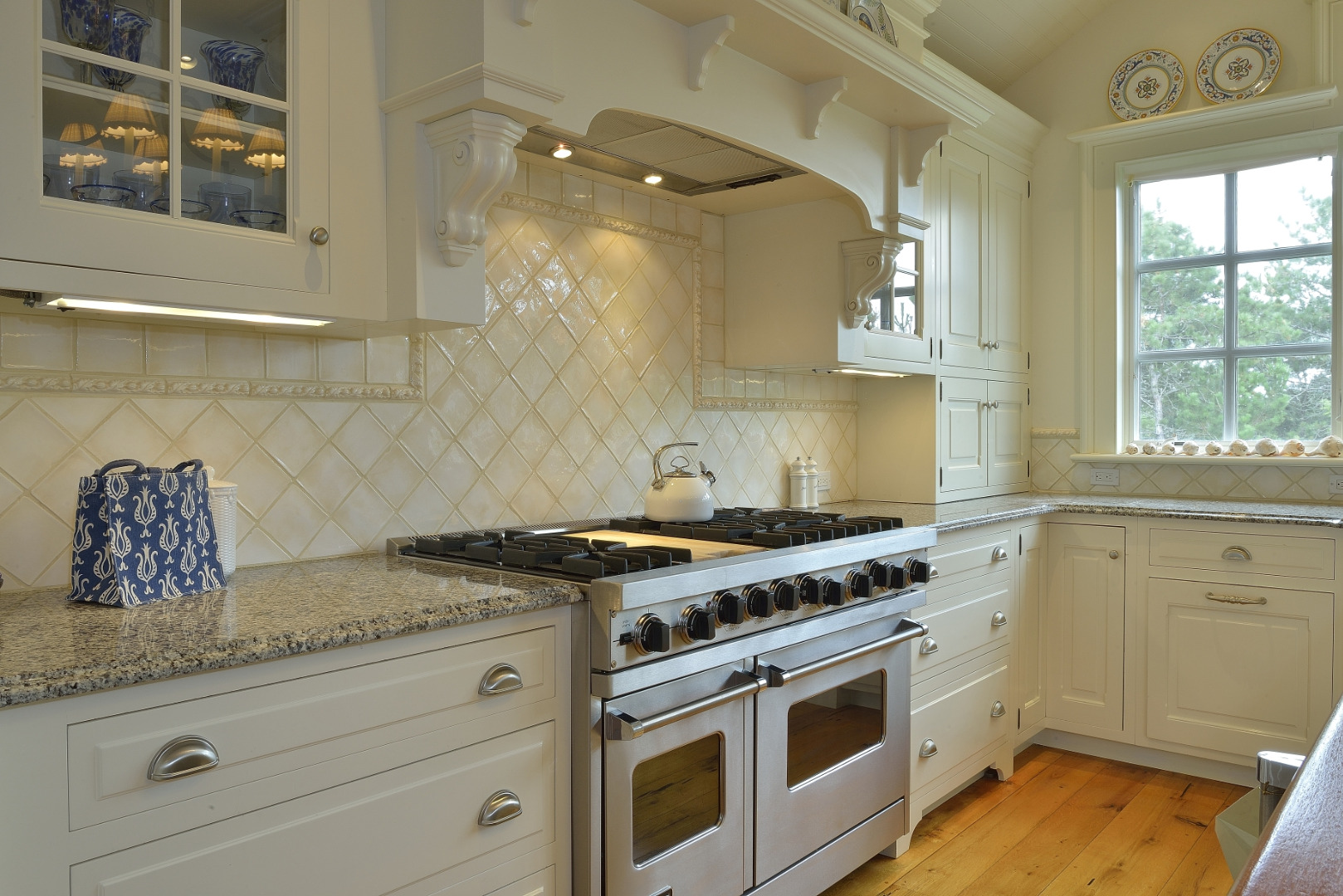 17 Wannacomet Road Nantucket, MA 02554 - Photo 16 of 36 Kitchen