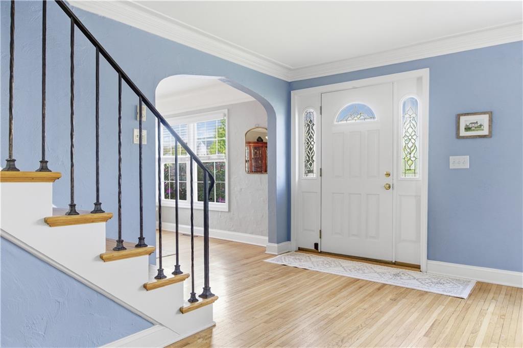 3700 Sandy Hill Road Gibsonia, PA 15044 - Photo 4 of 45 High ceilings, elegant rounded archways