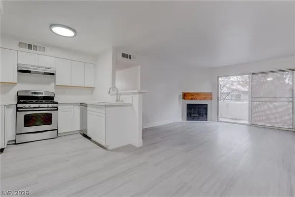 $1,495 | 3060 Tarpon, Unit 204, Las Vegas, NV 89120