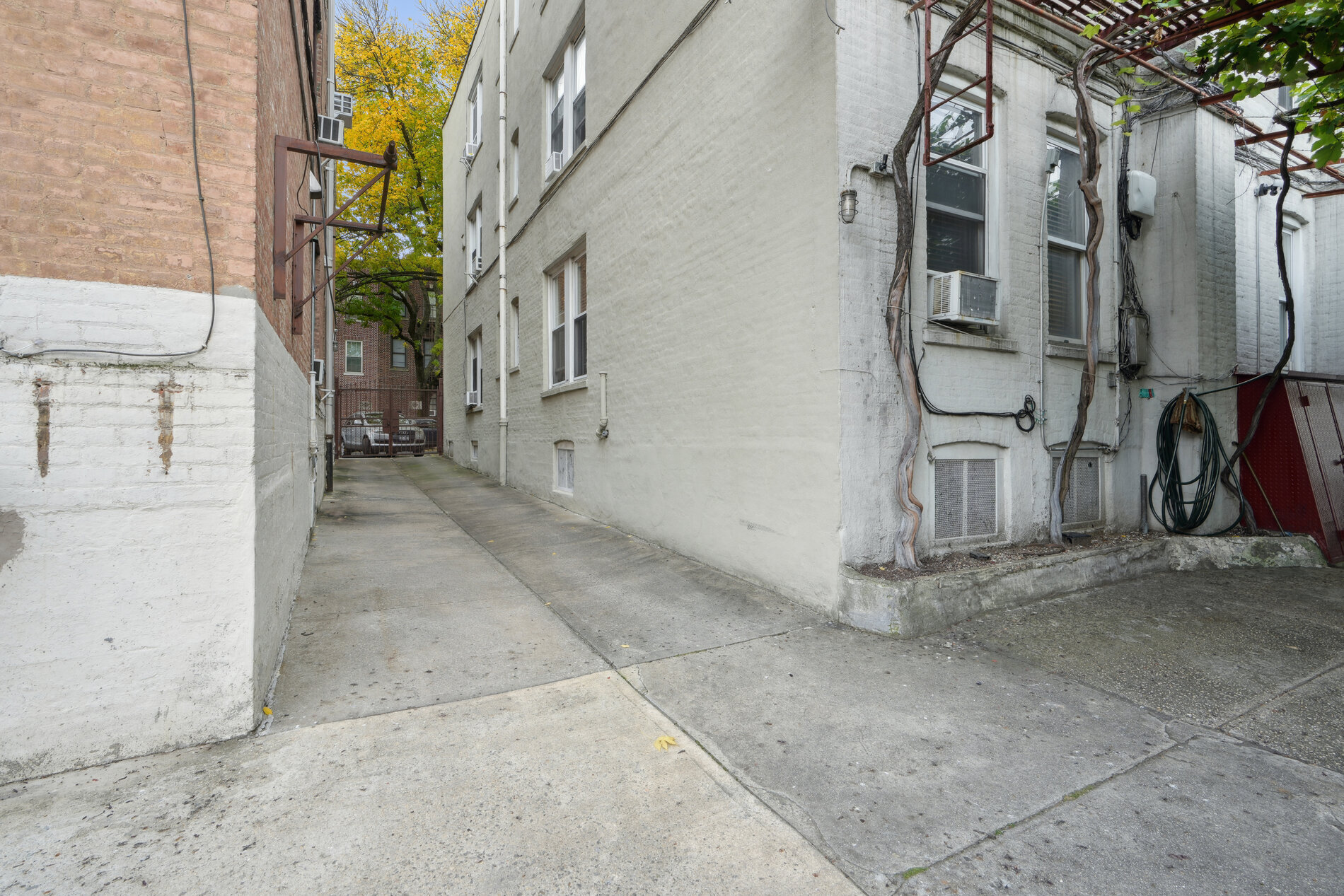 31-42 34th Street, Unit MULTIFAMILY Queens, NY 11106 - Photo 11 of 12