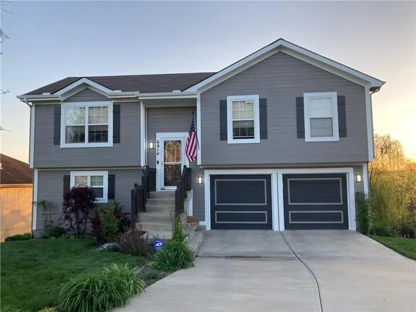 $334,900 | 6814 North Pontiac Avenue, Kansas City, MO 64151