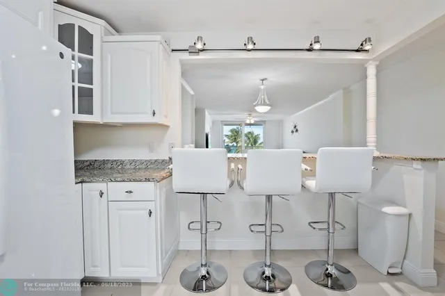 $649,000 | 1051 Hillsboro Mile, Unit 305E, Hillsboro Beach, FL 33062