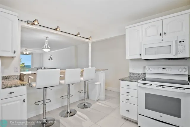 $649,000 | 1051 Hillsboro Mile, Unit 305E, Hillsboro Beach, FL 33062