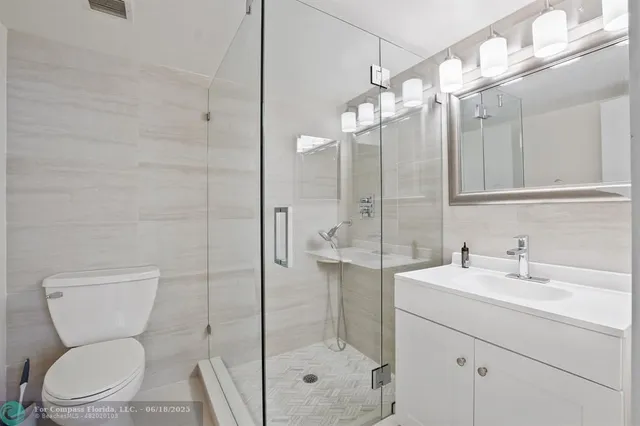 $649,000 | 1051 Hillsboro Mile, Unit 305E, Hillsboro Beach, FL 33062