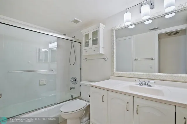 $649,000 | 1051 Hillsboro Mile, Unit 305E, Hillsboro Beach, FL 33062