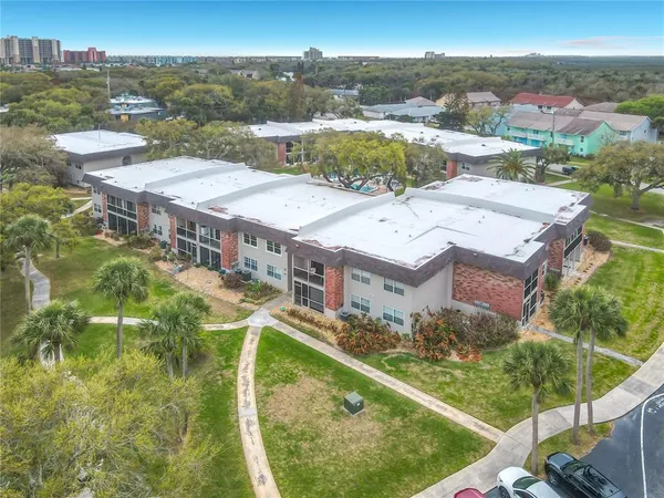 $299,000 | 3800 Saxon Drive, Unit B13, New Smyrna Beach, FL 32169