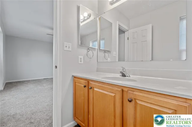 $360,000 | 715 White Circle, Northampton, PA 18067