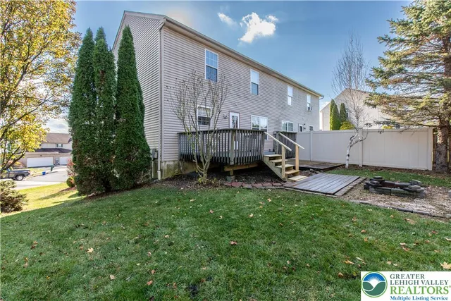 $360,000 | 715 White Circle, Northampton, PA 18067
