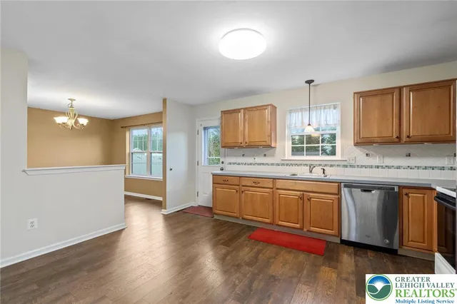 $360,000 | 715 White Circle, Northampton, PA 18067