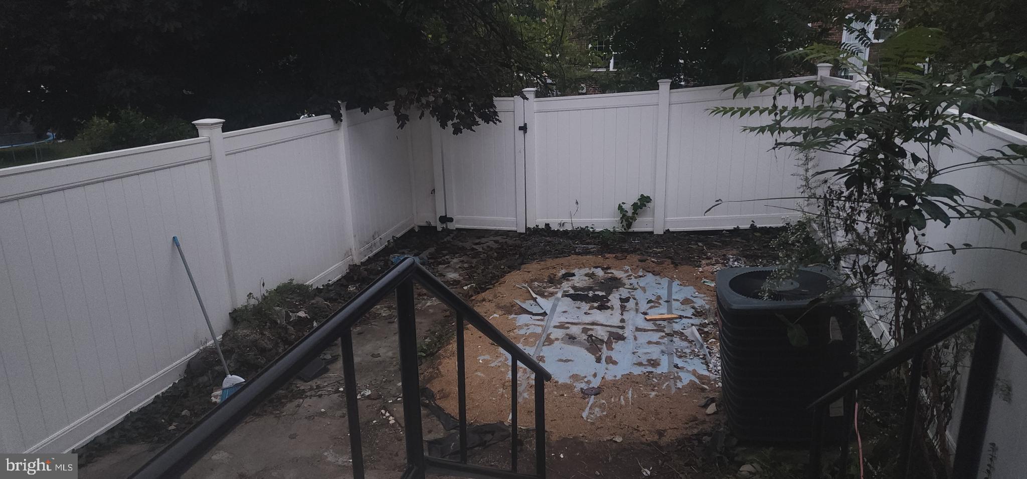 5405 Whitlock Road Baltimore, MD 21229 - Photo 24 of 24 Fenced in Backyard