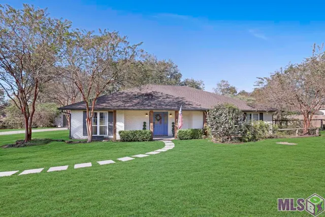 $450,000 | 23123 Sunnyside Lane, Zachary, LA 70791