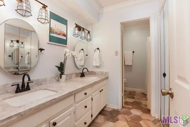 $450,000 | 23123 Sunnyside Lane, Zachary, LA 70791