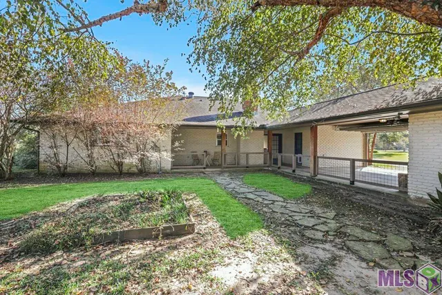 $450,000 | 23123 Sunnyside Lane, Zachary, LA 70791