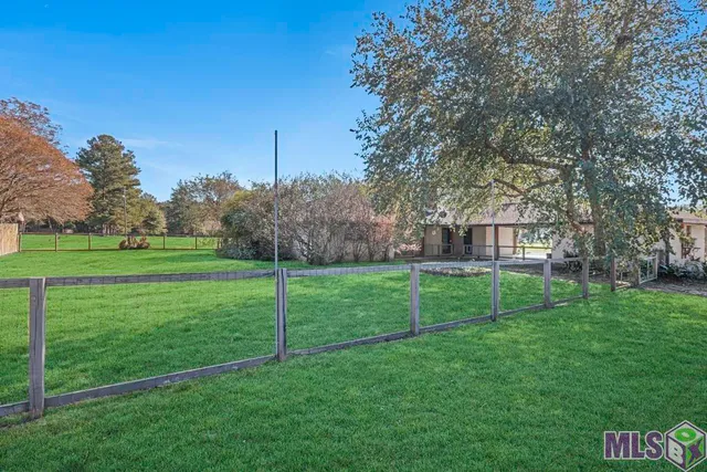 $450,000 | 23123 Sunnyside Lane, Zachary, LA 70791