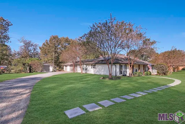 $450,000 | 23123 Sunnyside Lane, Zachary, LA 70791