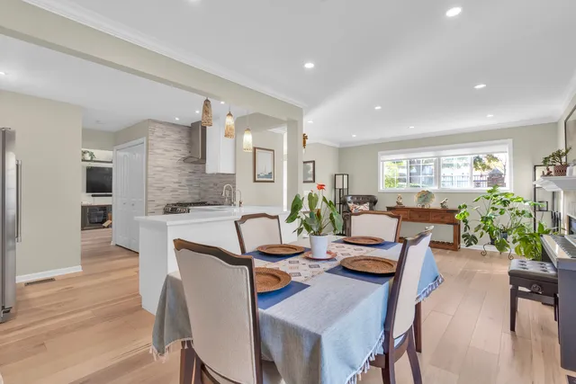 $412,900 | 473 Le Parc Circle, Buffalo Grove, IL 60089