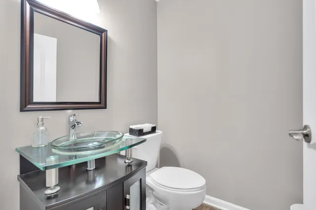 $412,900 | 473 Le Parc Circle, Buffalo Grove, IL 60089