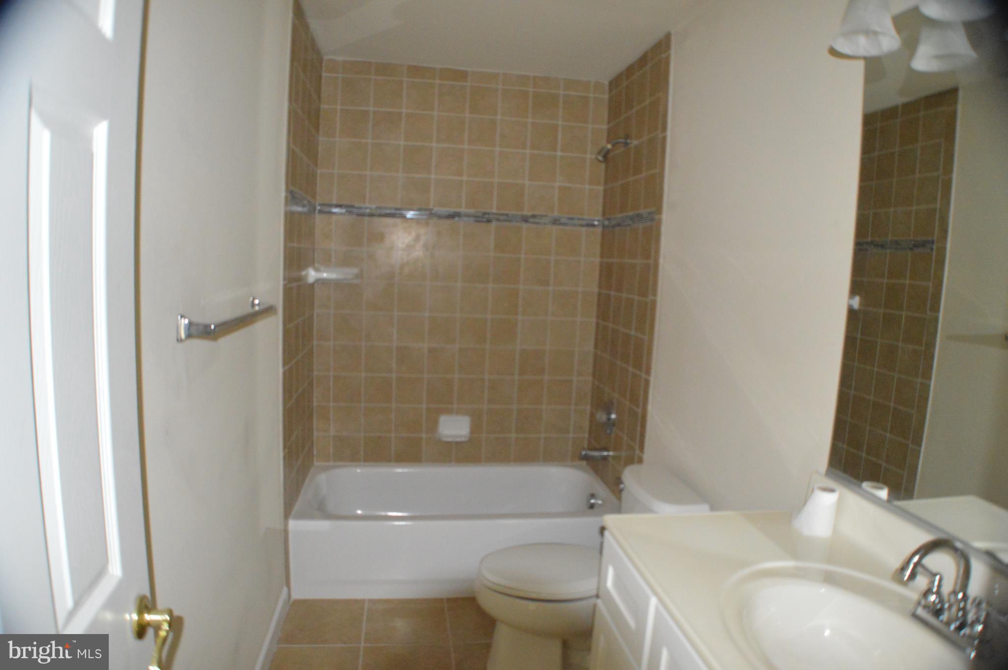 8408 Lark Brown Road Columbia, MD 21045 - Photo 24 of 30 Hall bath shared by the 3 bedrooms