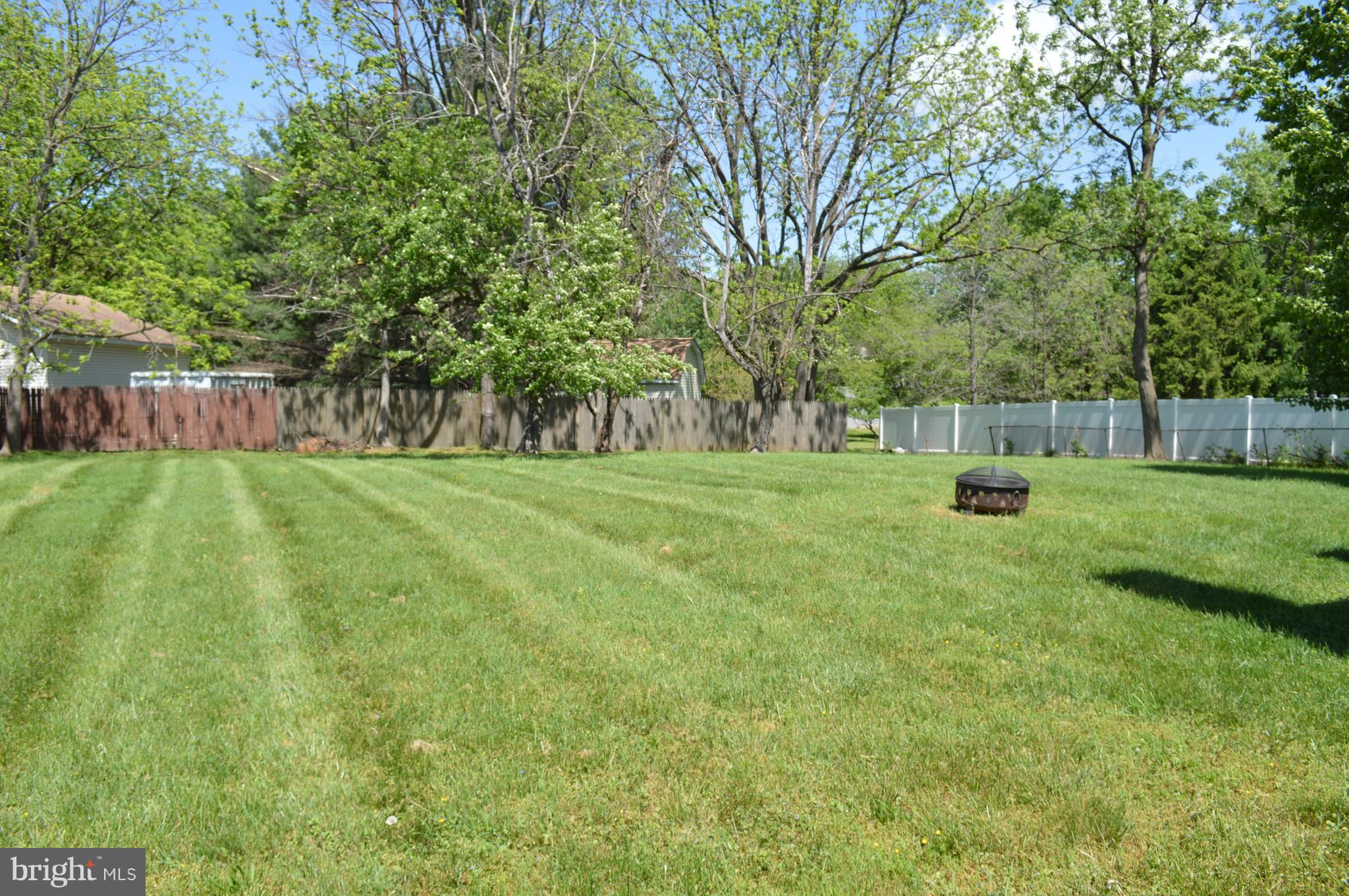 8408 Lark Brown Road Columbia, MD 21045 - Photo 7 of 30 Fantastic Rear yard