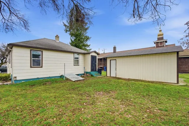 $999,999 | 4317 North Evergreen Road, Spokane, WA 99216