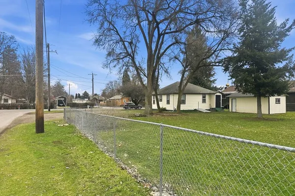 $925,000 | 4317 North Evergreen Road, Spokane, WA 99216