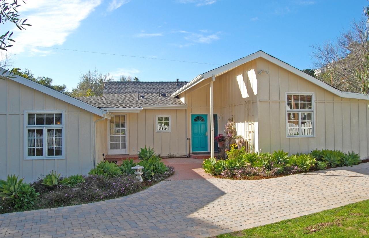2765 Foothill Road Santa Barbara, CA 93105 - Photo 1 of 11 Front Entry