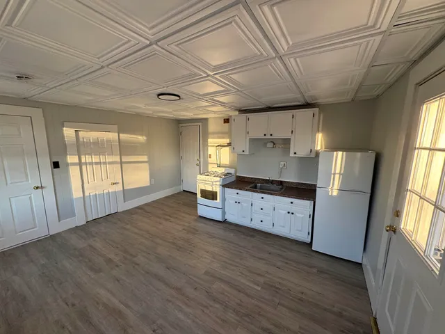 $1,250 | 30 Ledge Street, Unit 6, Nashua, NH 03060