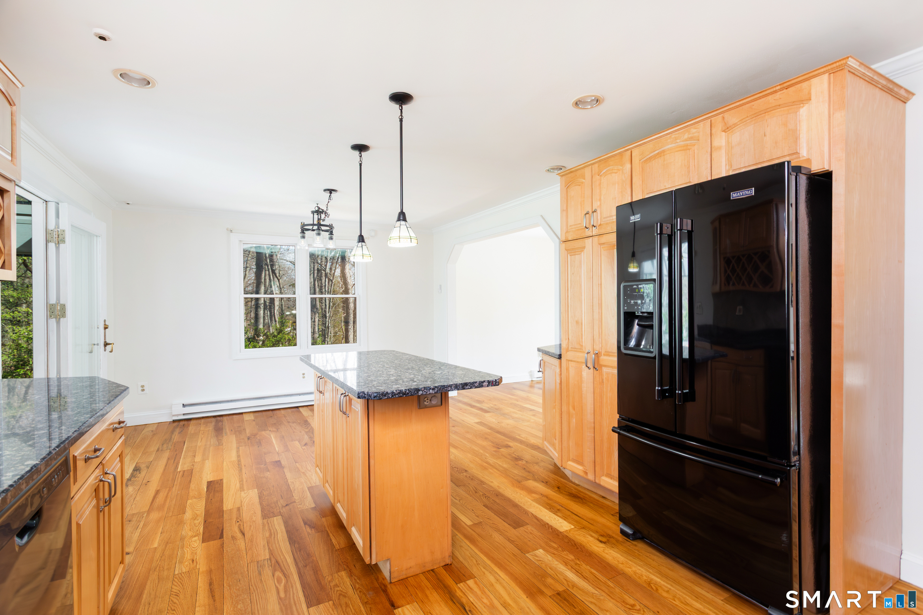 37 Rocky Hill Road Trumbull, CT 06611 - Photo 13 of 40