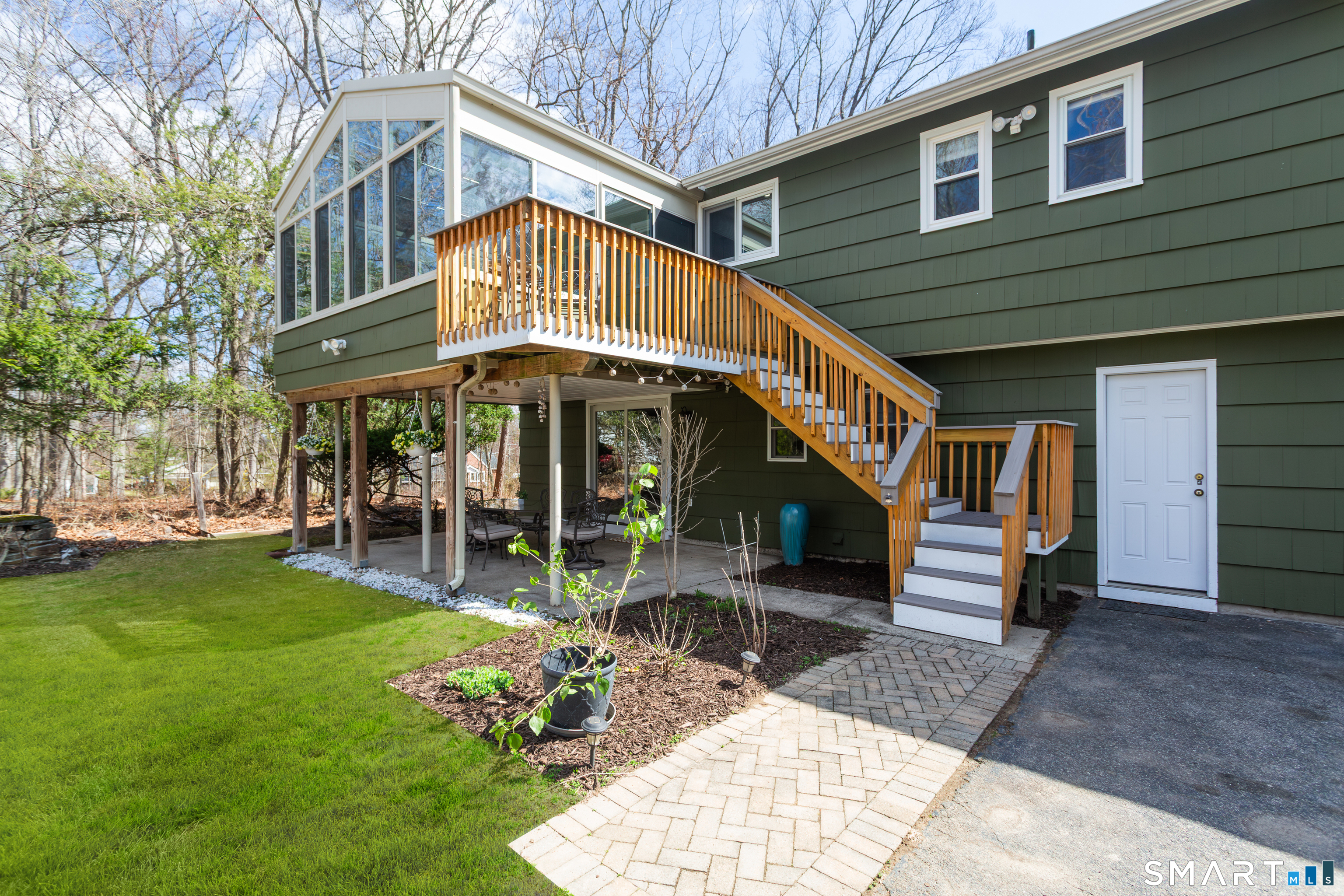 37 Rocky Hill Road Trumbull, CT 06611 - Photo 35 of 40