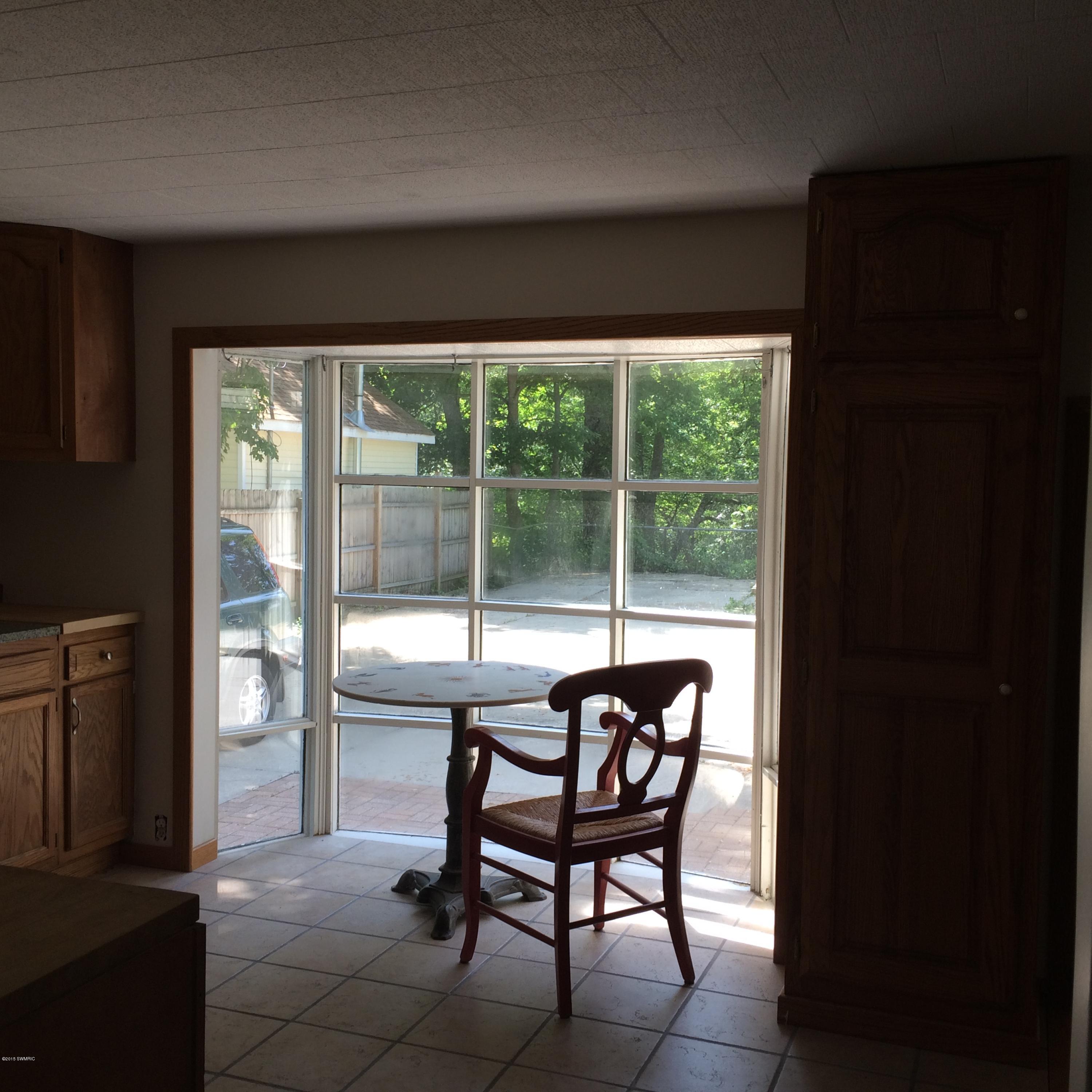 1924 River Bluff Road Niles, MI 49120 - Photo 13 of 30 Kitchen