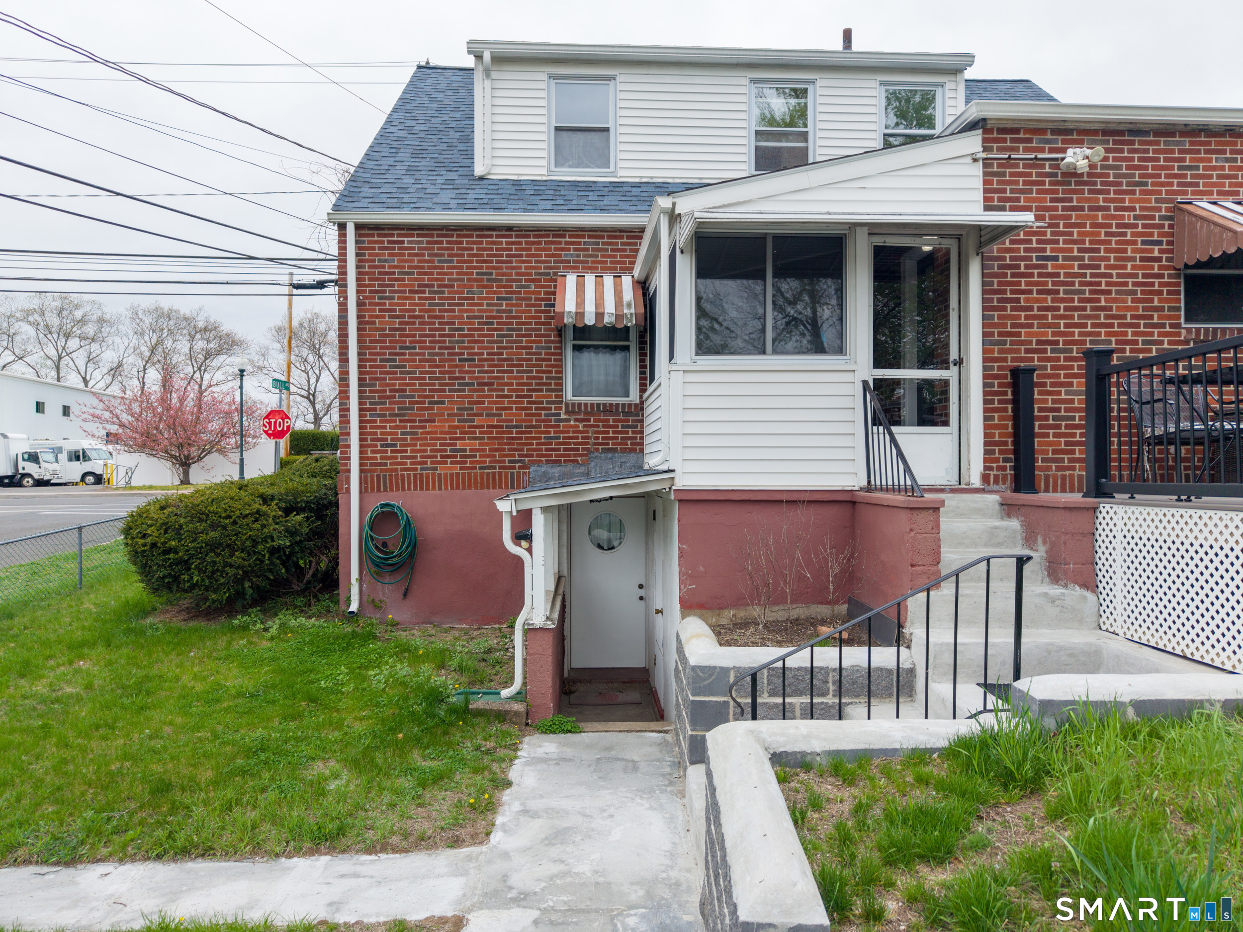236 Hall Avenue Wallingford, CT 06492 - Photo 8 of 40