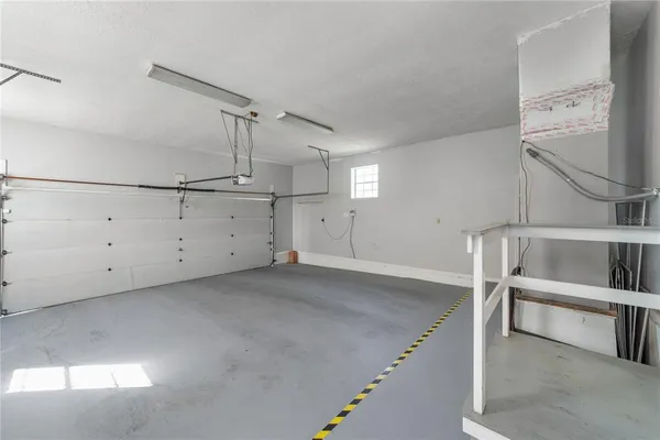 a view of a garage