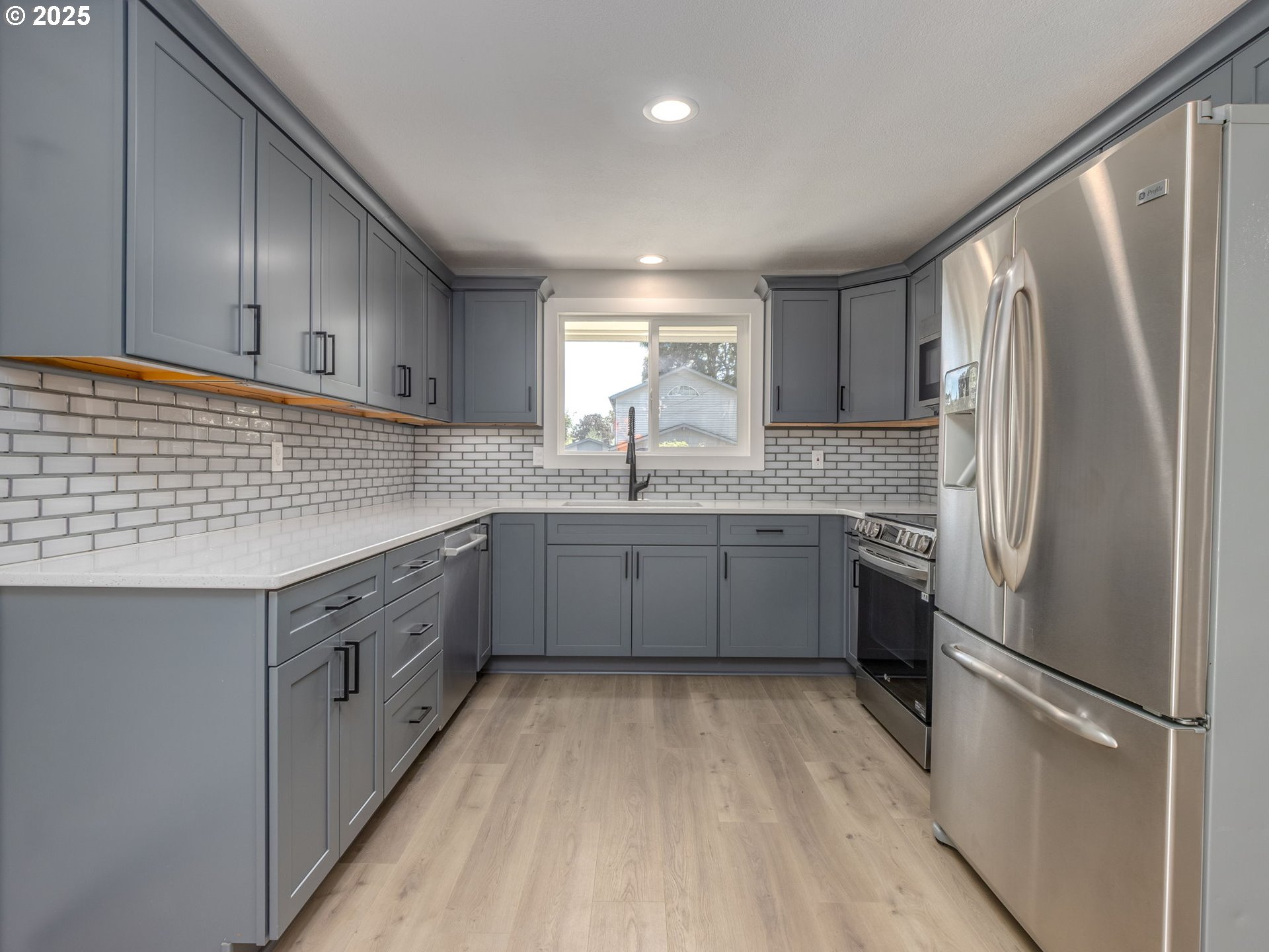 5903 Southeast Nehalem Street Portland, OR 97206 - Photo 11 of 34 Kitchen