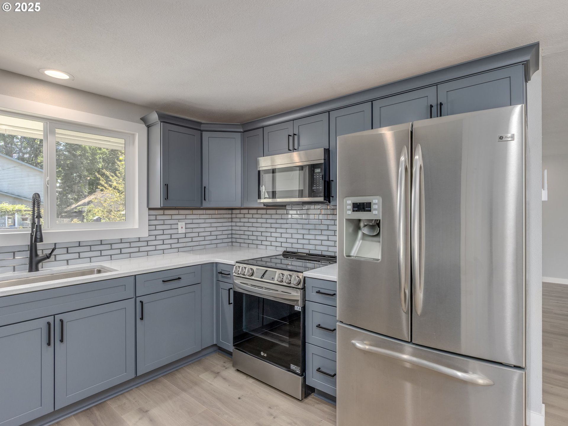 5903 Southeast Nehalem Street Portland, OR 97206 - Photo 12 of 34 Kitchen
