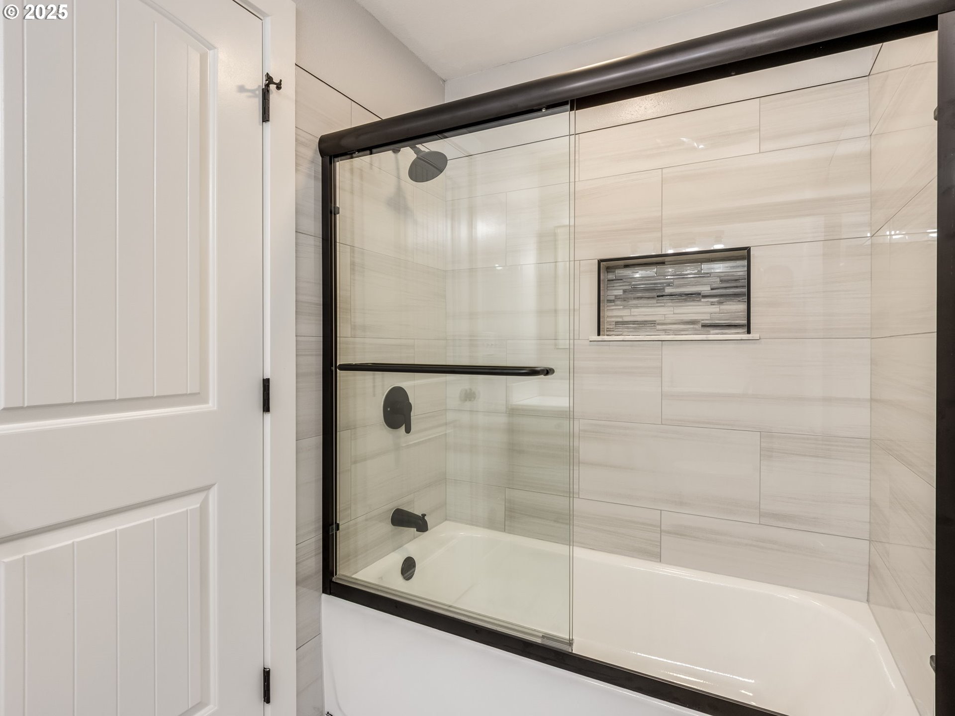 5903 Southeast Nehalem Street Portland, OR 97206 - Photo 25 of 34 Bathroom