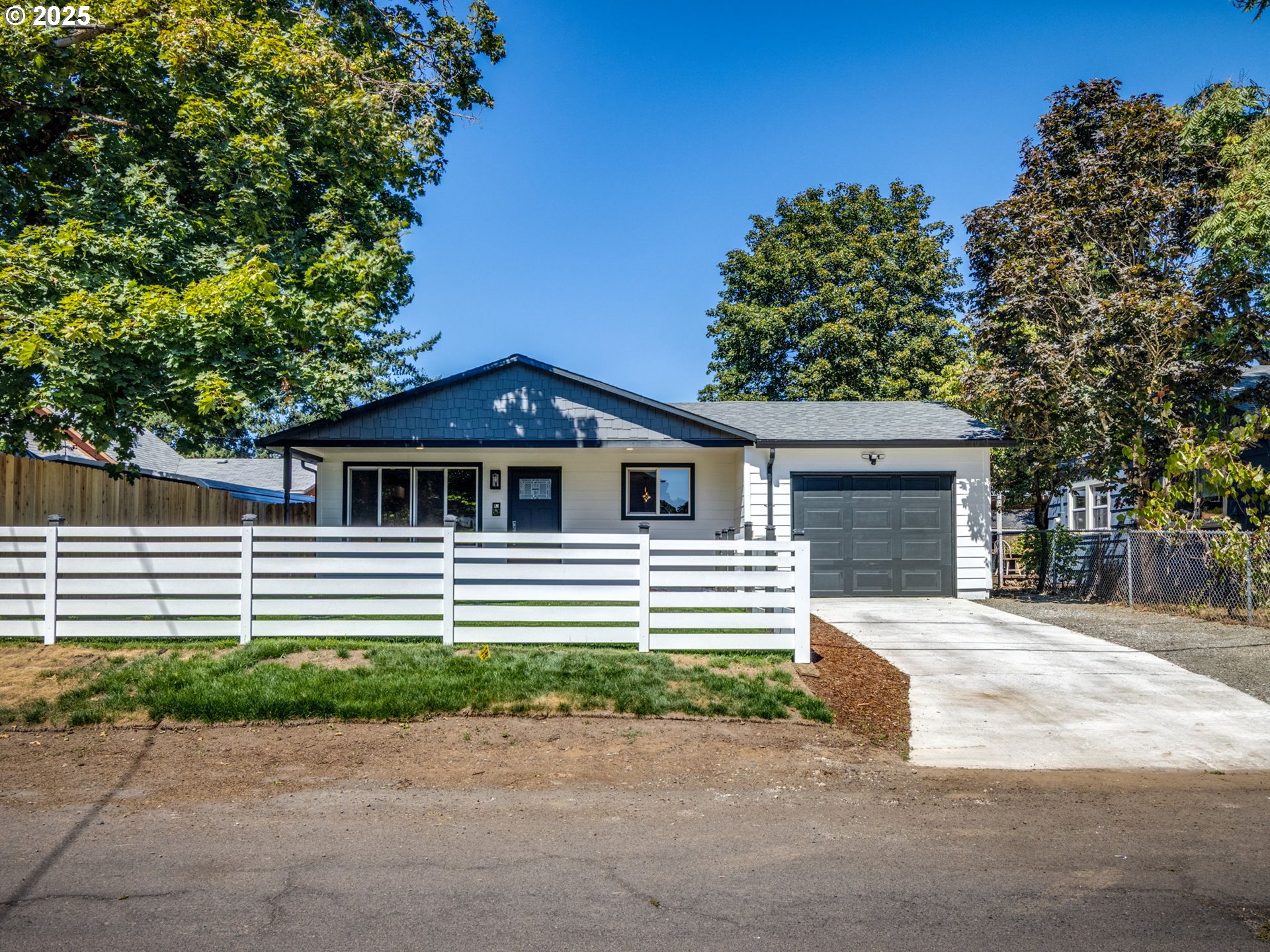 5903 Southeast Nehalem Street Portland, OR 97206 - Photo 6 of 34 Gallery Image 6