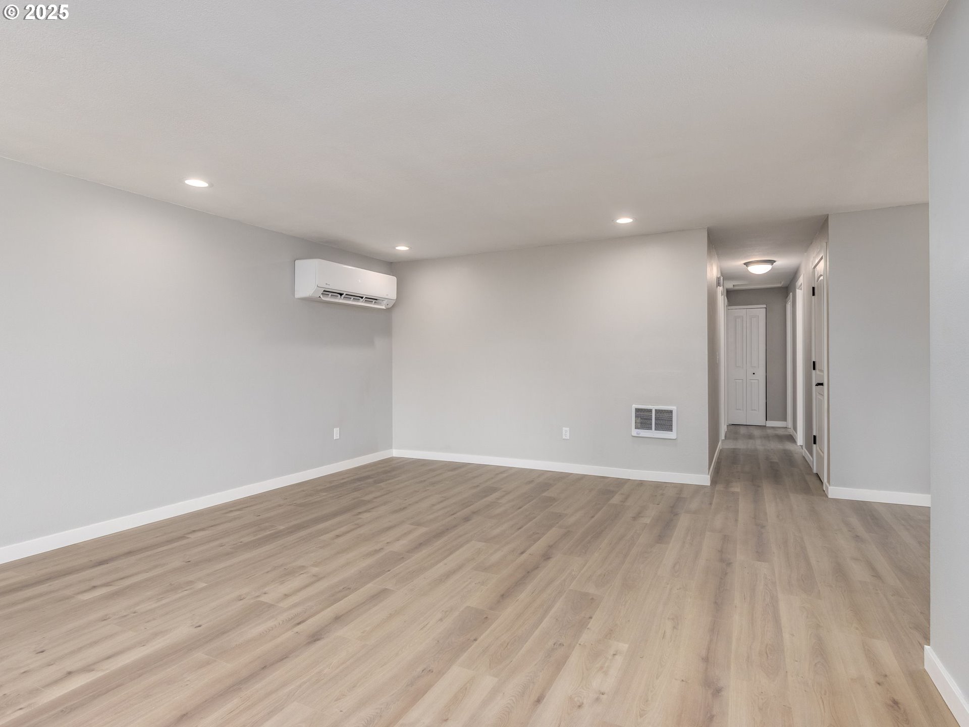 5903 Southeast Nehalem Street Portland, OR 97206 - Photo 9 of 34 Great Room