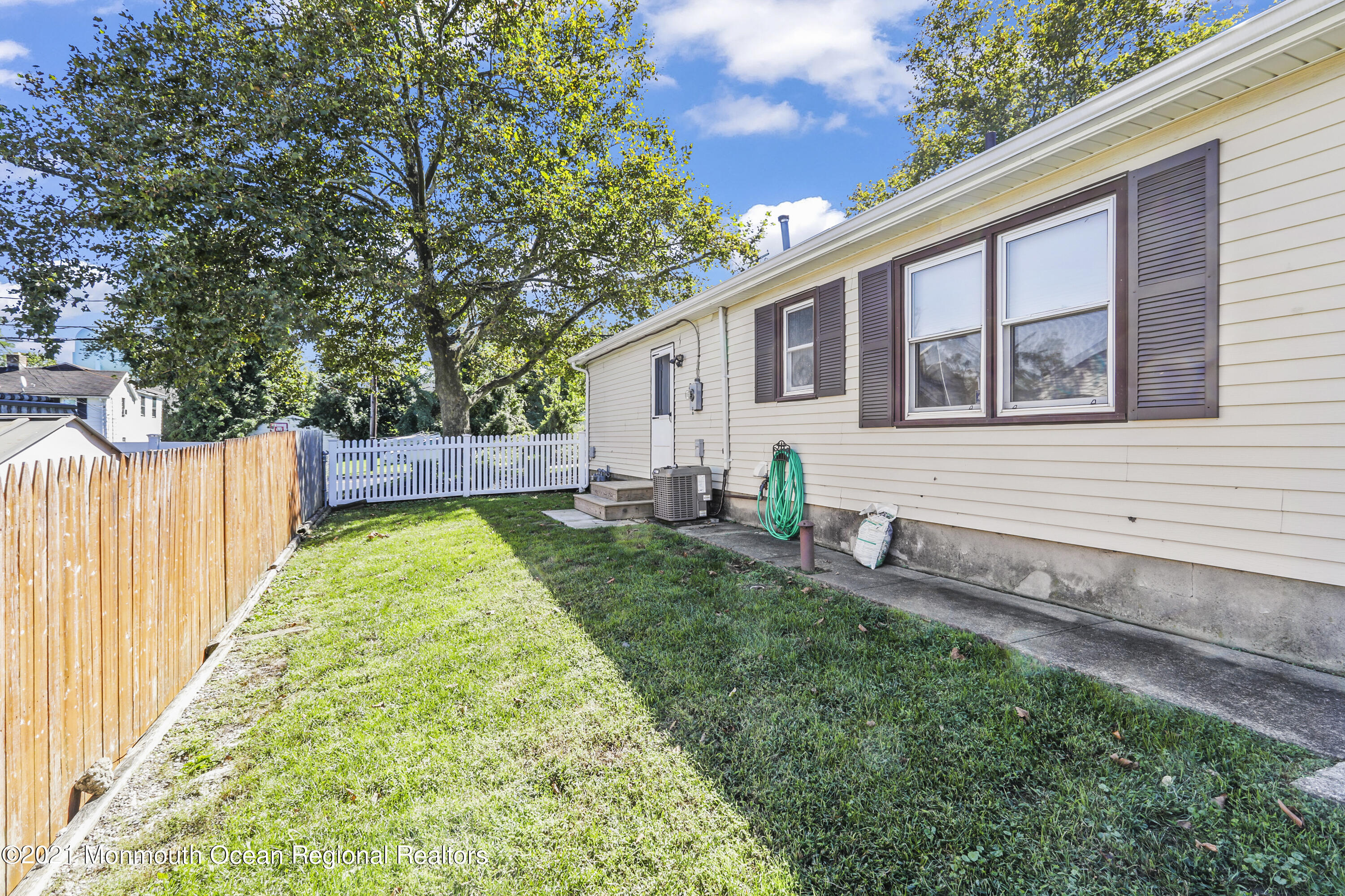162 County Road Cliffwood, NJ 07721 - Photo 17 of 17 a view of a backyard with a garden