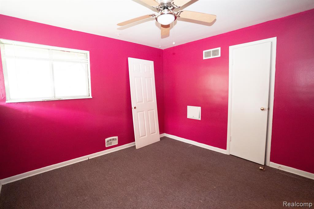 5122 West Bristol Road Flint, MI 48507 - Photo 14 of 31