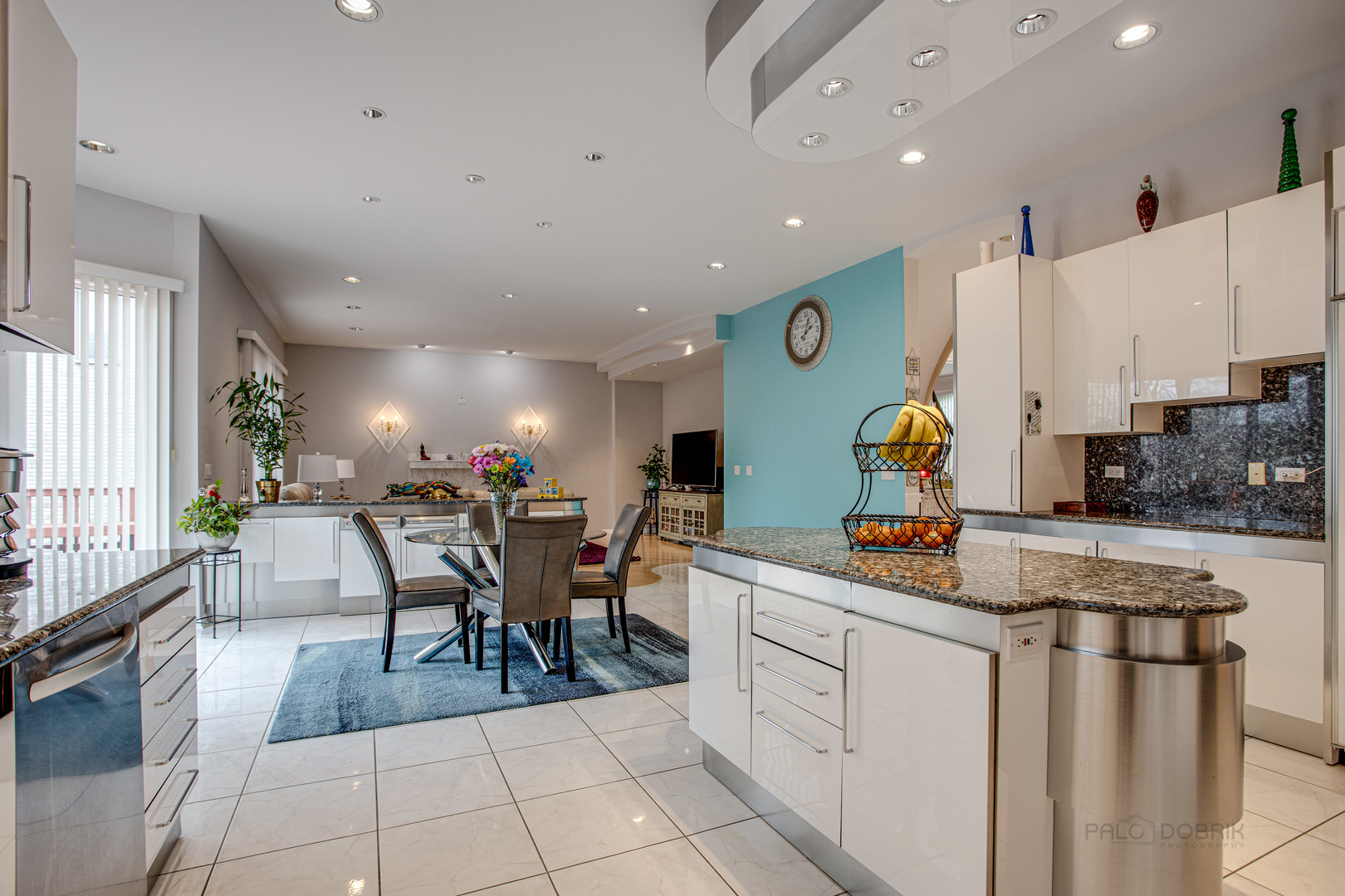 1915 Sheridan Road Buffalo Grove, IL 60089 - Photo 15 of 59