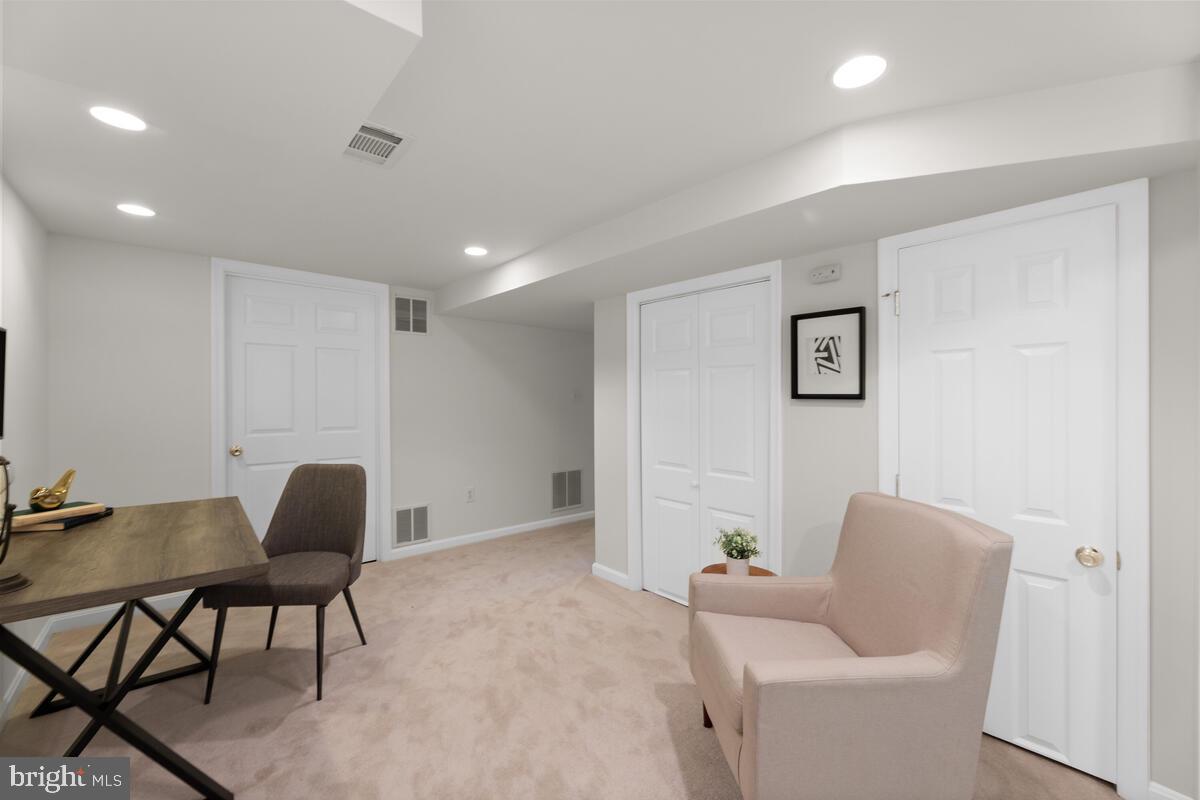 1600 Lansdowne Way Silver Spring, MD 20910 - Photo 37 of 53 Gallery Image 37