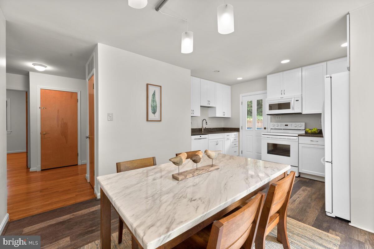 1600 Lansdowne Way Silver Spring, MD 20910 - Photo 10 of 53 Gallery Image 10